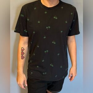 Old Navy Palm Tree Short Sleeve Tee